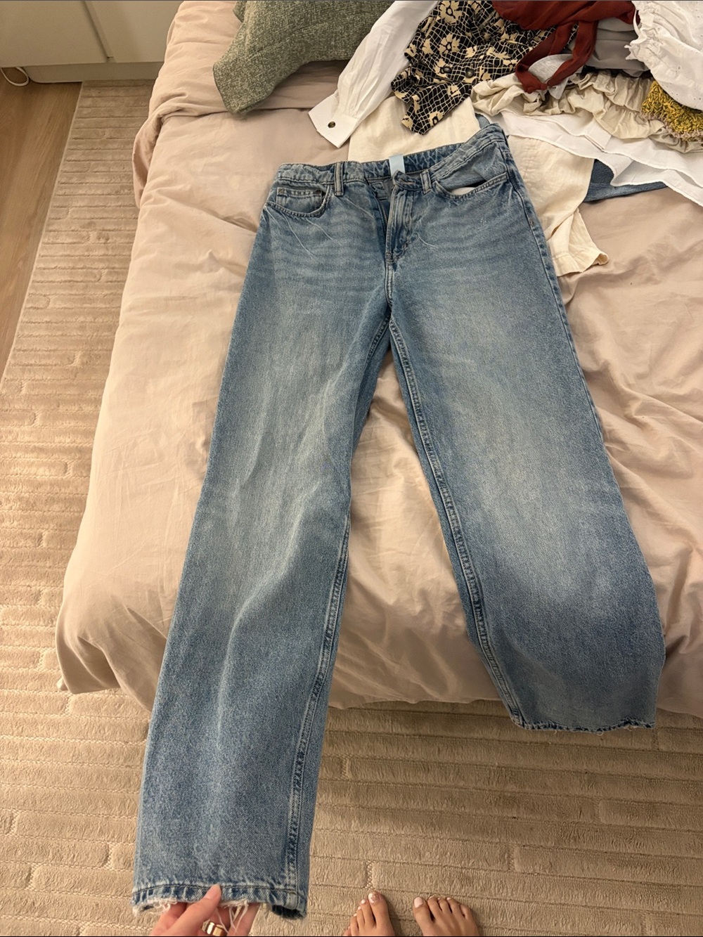 H&M Light Wash Straight Leg Jeans - Classic Blue